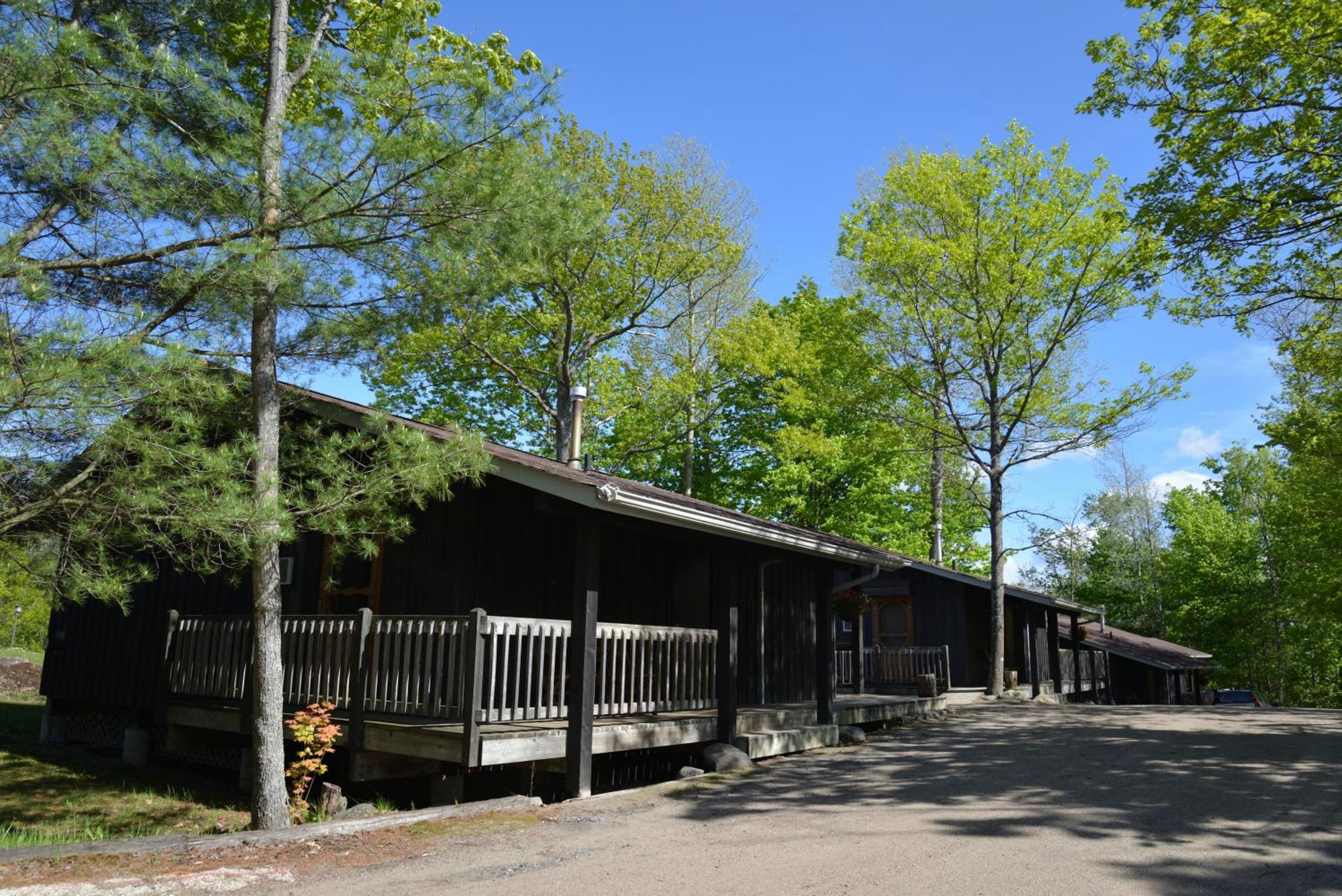פארי סאונד Log Cabin Inn מראה חיצוני תמונה